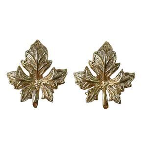 1950's 1960s Bergère Gold Plated Metal Leaf Vintage Autumn Clip Earrings